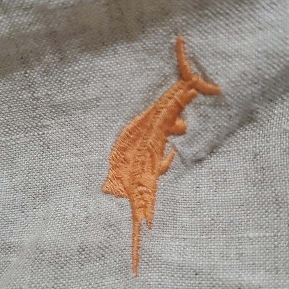 Button down shirt 👕 - Picture 3 of 3